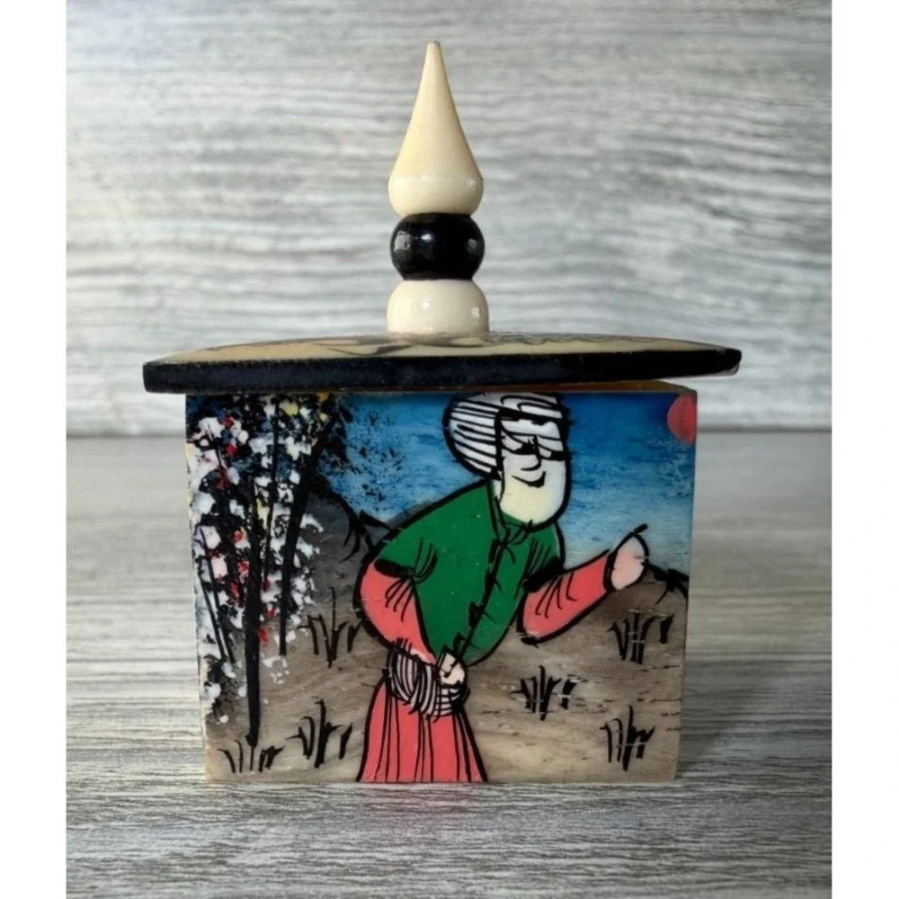 Vtg Hand Painted Camel Bone Persian Trinket Box W/ Lid 1.25